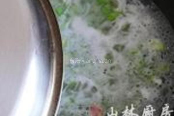 银鱼蚕豆汤的做法图解5