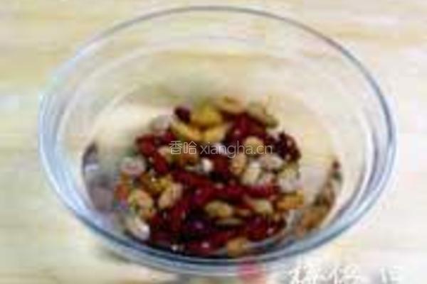 南瓜腊八粥的做法图解1