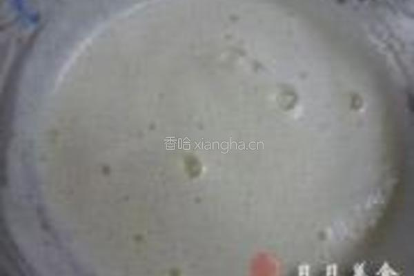 哈密瓜慕斯蛋糕的做法图解2