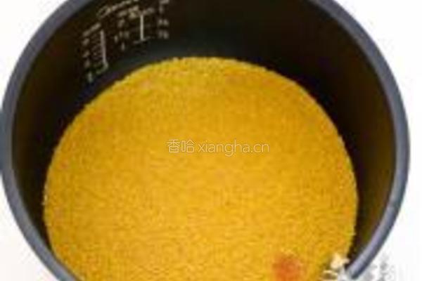 培根土豆焖小米的做法图解1