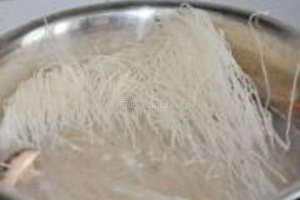 海鲜炒粉干的做法图解4