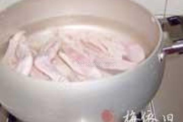 泡椒鸭掌的做法图解2