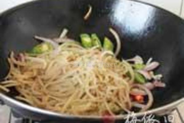 豉椒小银鱼的做法图解5