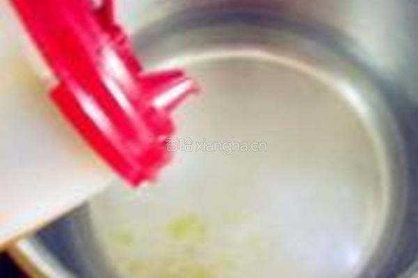 白灼豆芽茼蒿的做法图解3