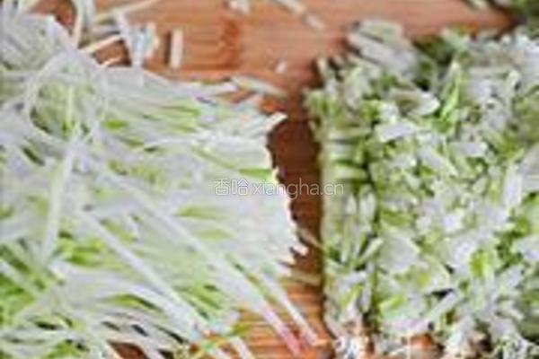 鲜肉萝卜包的做法图解1