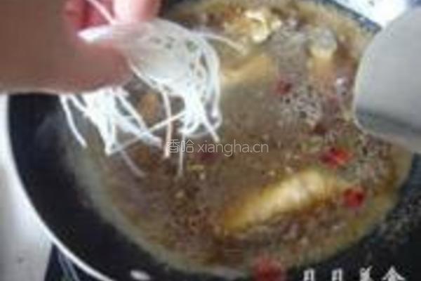 鲳鱼粉丝汤的做法图解6