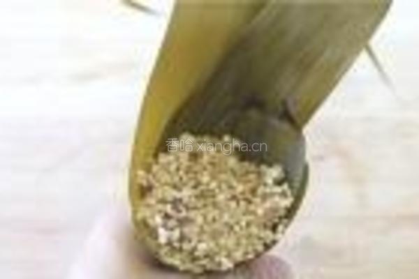 板栗香菇肉粽的做法图解10