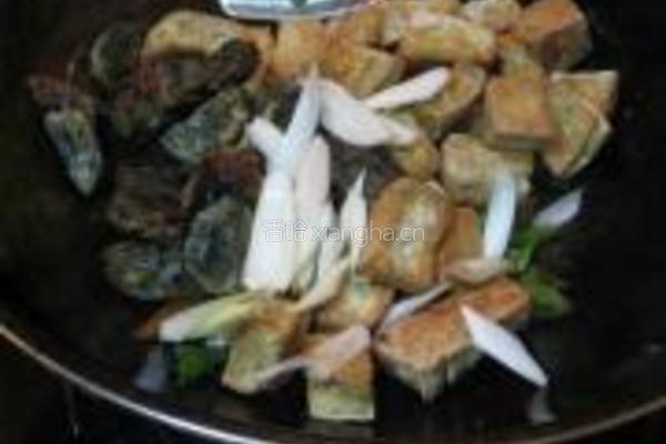 虎皮皮蛋炝豆腐的做法图解9