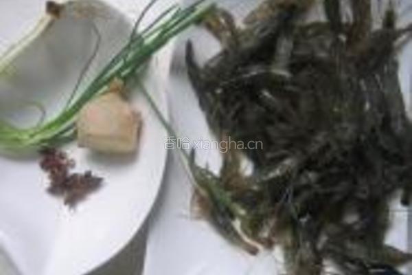 苏菜盐水虾的做法图解1