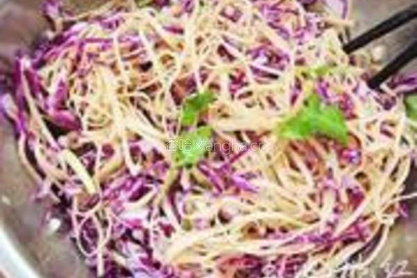 紫甘蓝拌豆腐丝的做法图解4