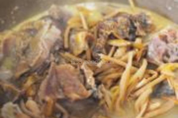 咸鸡黄花菜煲的做法图解8