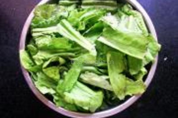 油麦菜炒鸡生肠的做法图解1