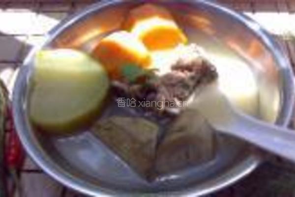青红萝卜牛蒡汤的做法图解6