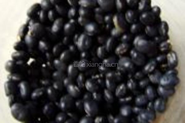 腌黑豆的做法图解1