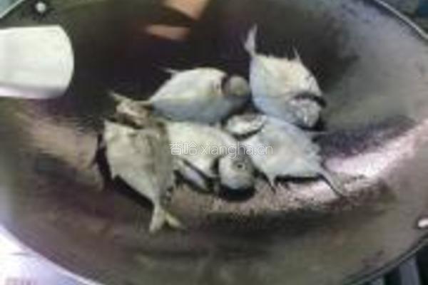 香煎平鱼的做法图解2
