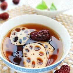 罗汉果莲藕甜汤的做法[图]