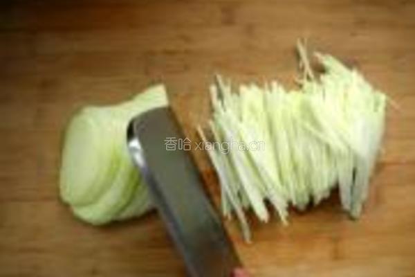 凉拌苤蓝丝的做法图解5