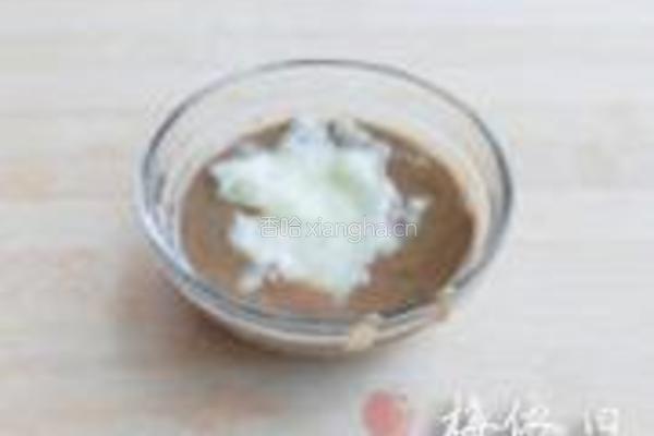 老油条拌黄瓜的做法图解2