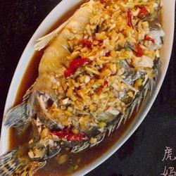 蒜香鲫花鱼的做法[图]