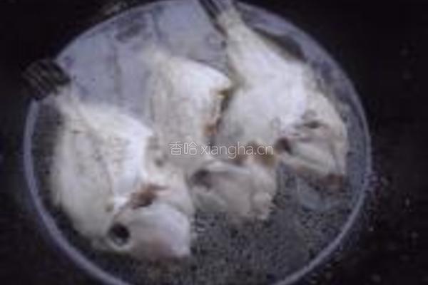 清煮剥皮鱼的做法图解6