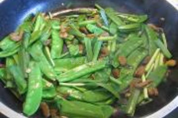 虾米炒荷豆的做法图解7