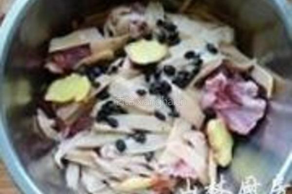 炖墨鱼排骨汤的做法图解5