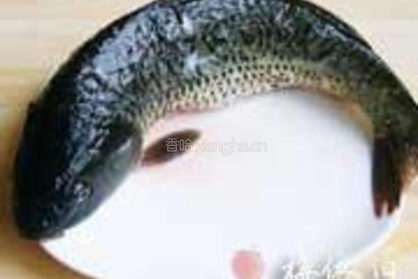 农家垮炖鱼的做法图解1
