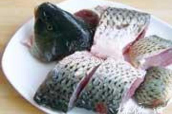 农家垮炖鱼的做法图解2