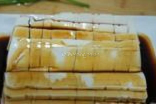 皮蛋豆腐的做法图解3