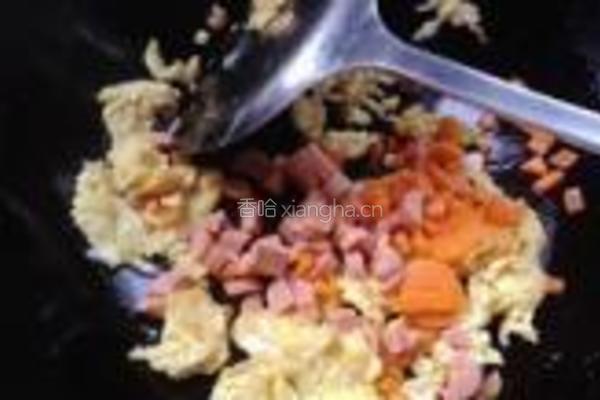 肉松耗油炒饭的做法图解3