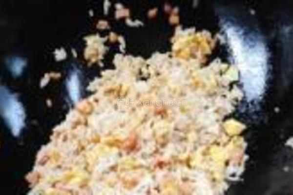 肉松耗油炒饭的做法图解6