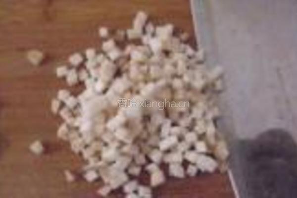 皮卡丘蛋皮盖饭的做法图解1