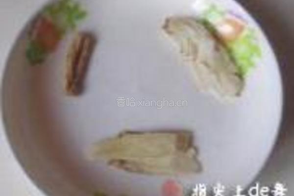 乌鸡鹌鹑蛋汤的做法图解1