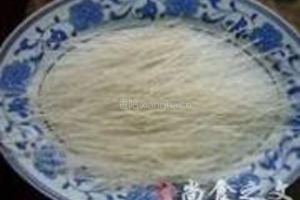 红烧排骨干豆角炖粉条的做法图解2