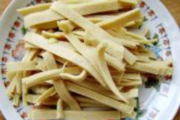 绿豆芽炒干丝的做法图解2