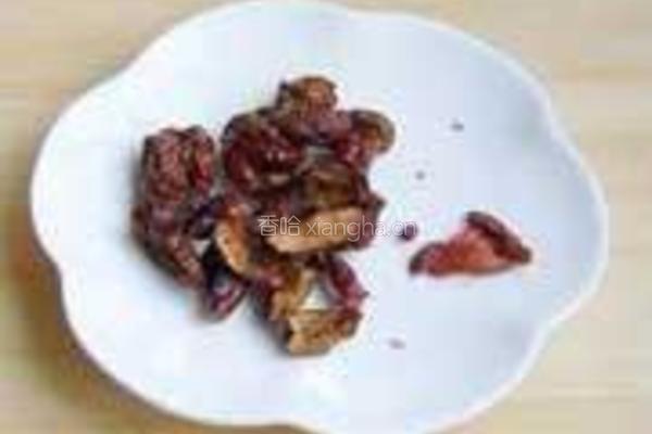 双豆银耳大枣粥的做法图解3