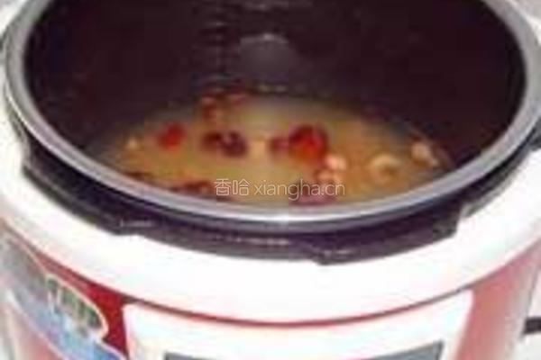 双豆银耳大枣粥的做法图解4