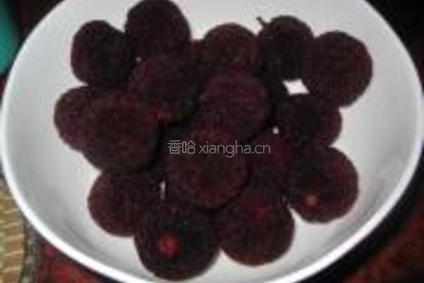 冰糖杨梅的做法图解1