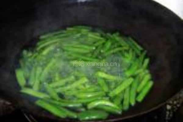 酱焖肉片扁豆的做法图解4