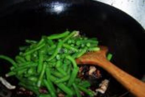 酱焖肉片扁豆的做法图解7
