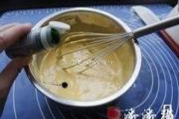 香兰叶洛神花戚风蛋糕的做法图解5