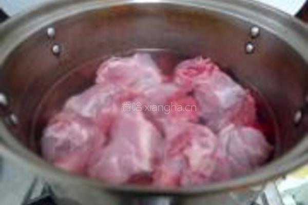 淮山节瓜猪骨汤的做法图解5