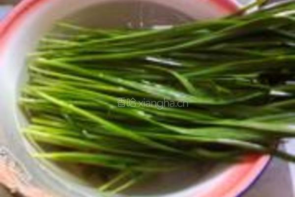 韭菜炒鸡蛋的做法图解2