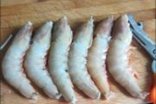 海虾炒滑蛋的做法图解2