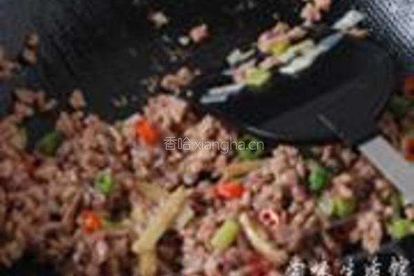 肉末酸豆角的做法图解3