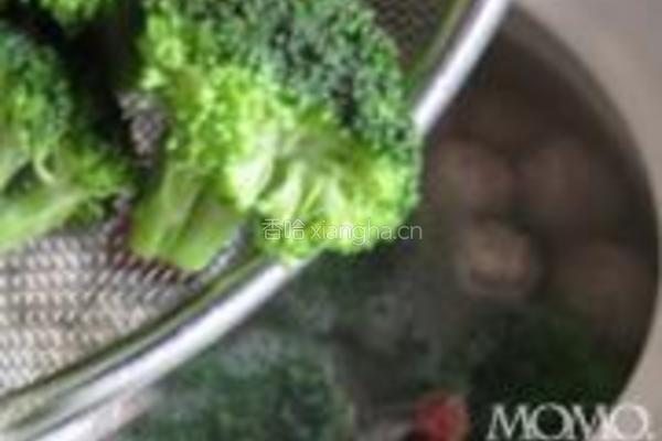 麦枣甘草肉丸汤的做法图解12