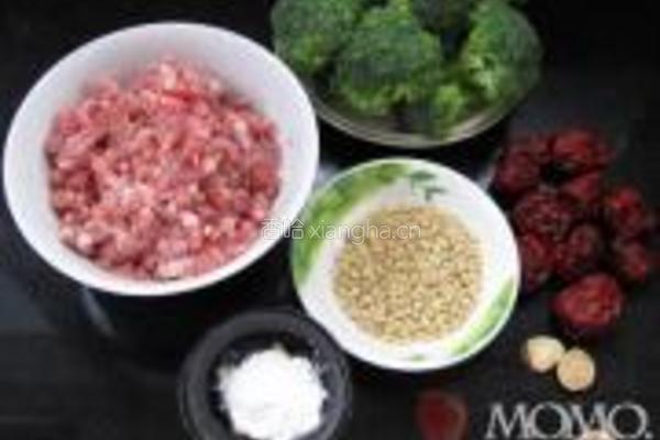 麦枣甘草肉丸汤的做法图解1