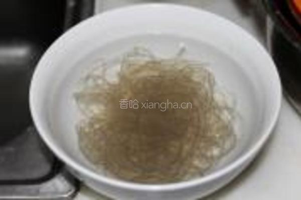 土豆丝炒粉条的做法图解1