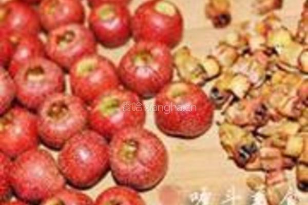 桂花炒红果的做法图解1