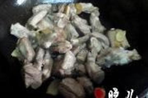 南瓜炖排骨的做法图解5